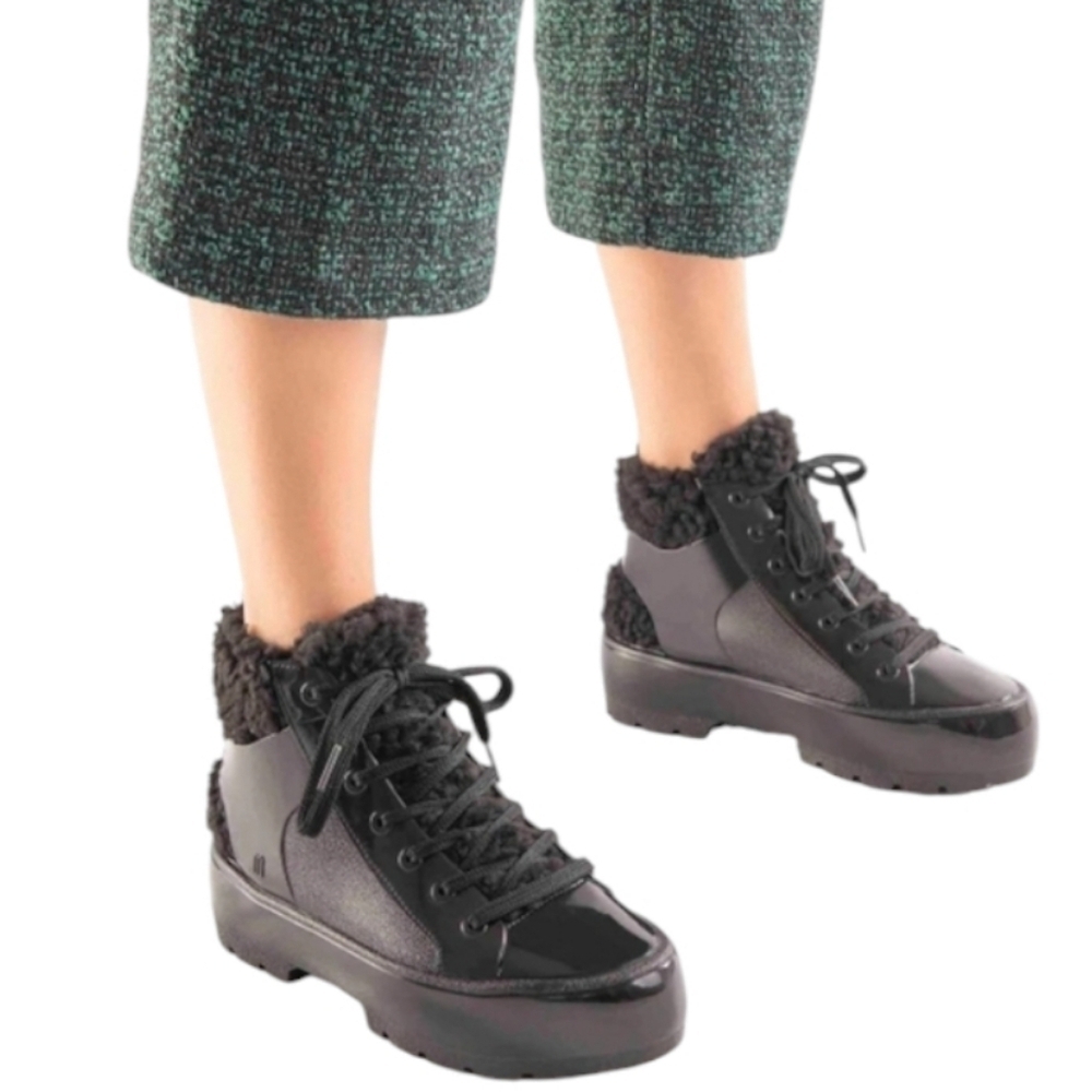 The Melissa Fluffy Sneaker, Women, Sz 8 (39 EU)
